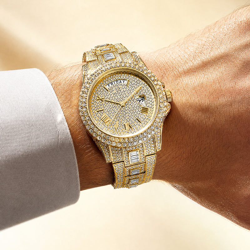 KDW KDW2386 Live Edition Men's Luxury Iced-Out Quartz Watch - 43mm Full Crystal Bezel & Bracelet Arc 12H Day 3H Date Roman Numeral Dial Metal Wristwatch